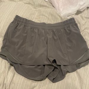 Lululemon shorts size 12 tall gray/green